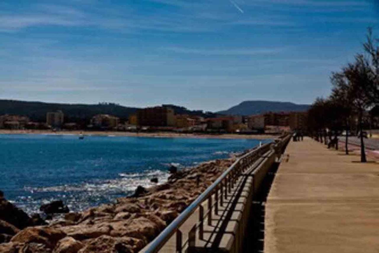 Primerisima Linea De Mar. Hutg 038644-53 L'Escala Exterior photo